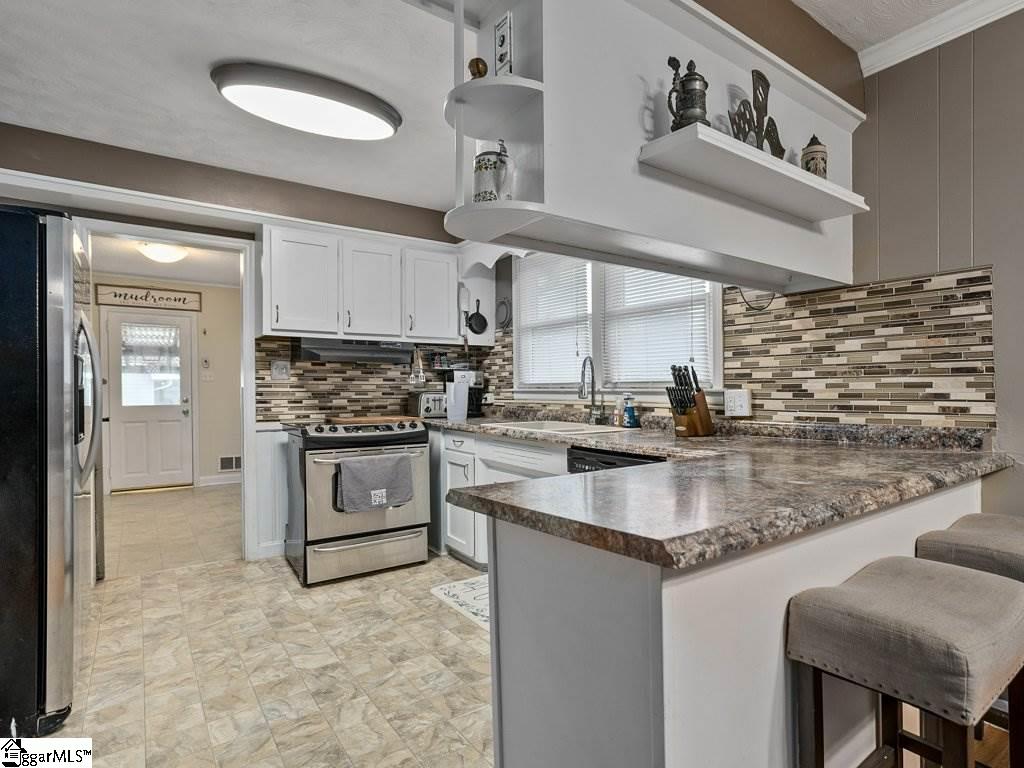 458 Old Boiling Springs Road Spartanburg, SC 29303 - Photo 13 of 29 Gallery Image 13
