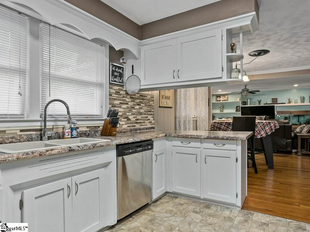 458 Old Boiling Springs Road Spartanburg, SC 29303 - Photo 14 of 29 Gallery Image 14