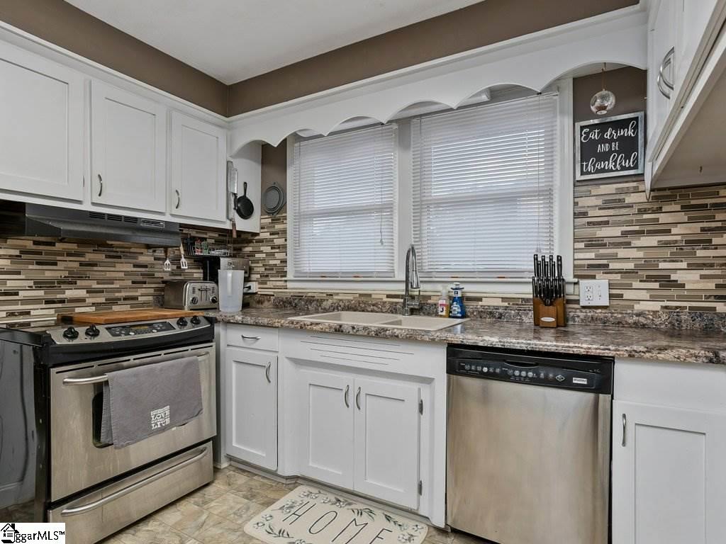 458 Old Boiling Springs Road Spartanburg, SC 29303 - Photo 3 of 29 Gallery Image 3