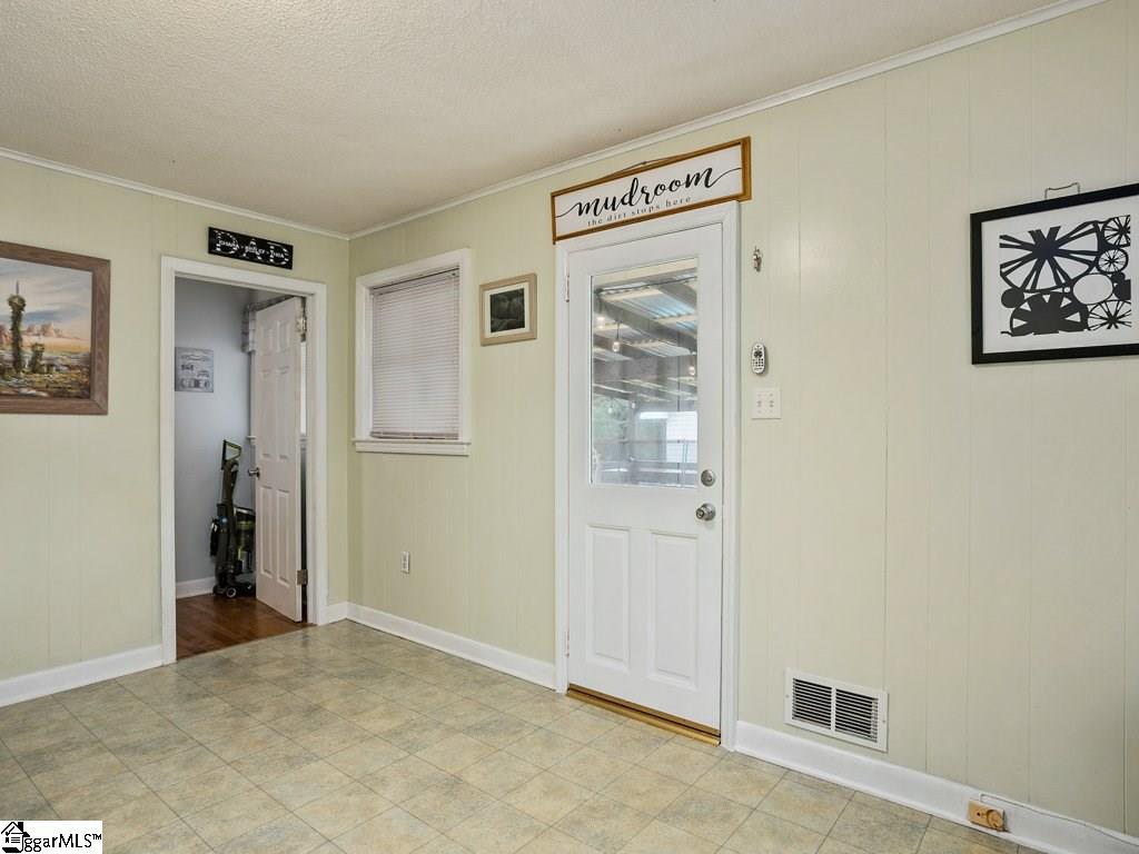 458 Old Boiling Springs Road Spartanburg, SC 29303 - Photo 21 of 29 Gallery Image 21