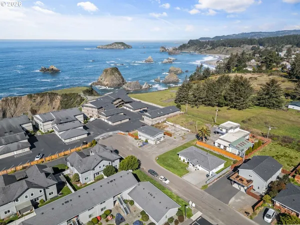 $739,000 | 1214 Moore Street, Brookings, OR 97415