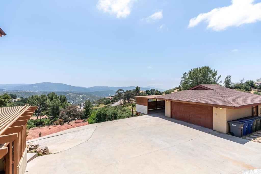 315 Alpine Heights Road Alpine, CA 91901 - Photo 37 of 42 a view of a terrace with a garden