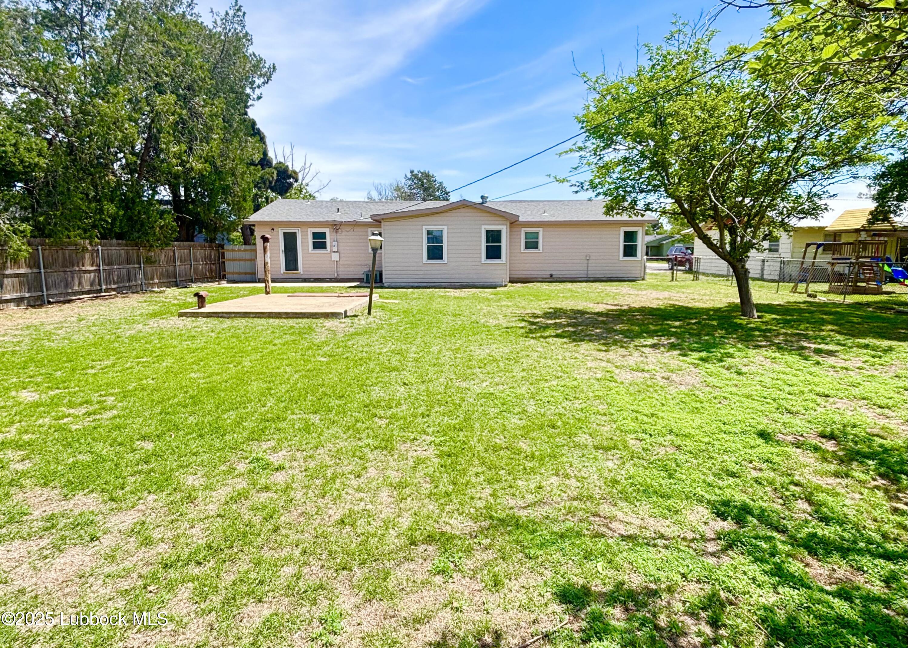 815 Amarillo Plainview, TX 79072 - Photo 17 of 17 a front view of a house with a yard