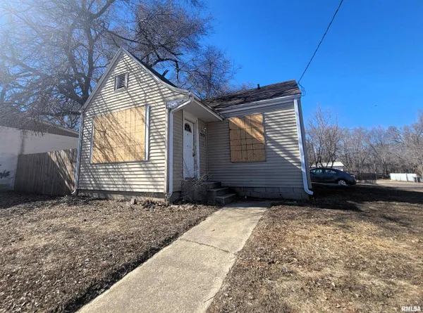 $30,000 | 515 North 2nd Street, Pekin, IL 61554