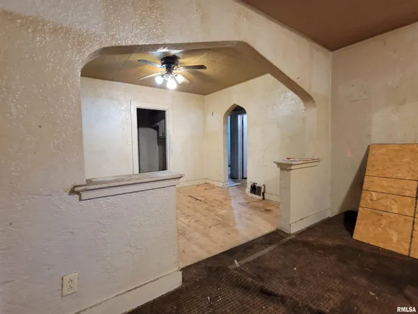 $30,000 | 515 North 2nd Street, Pekin, IL 61554