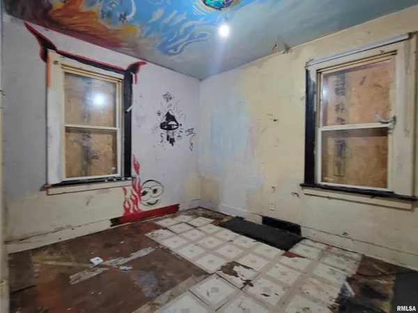 $30,000 | 515 North 2nd Street, Pekin, IL 61554