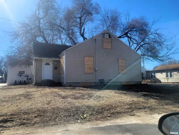 $30,000 | 515 North 2nd Street, Pekin, IL 61554