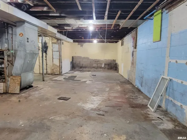 $30,000 | 515 North 2nd Street, Pekin, IL 61554