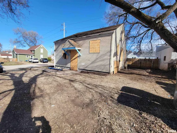 $30,000 | 515 North 2nd Street, Pekin, IL 61554