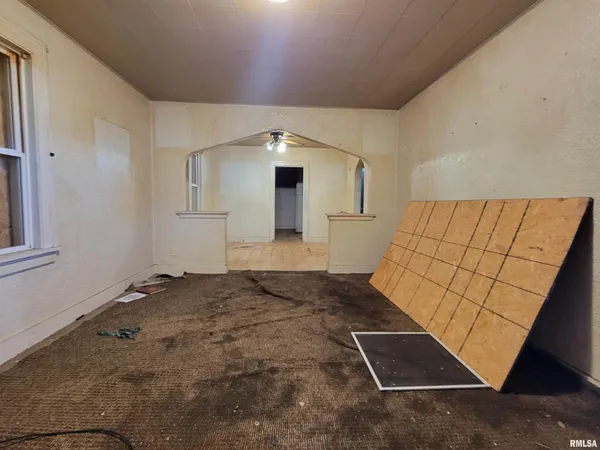 $30,000 | 515 North 2nd Street, Pekin, IL 61554