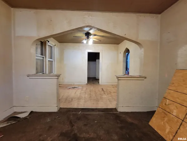 $30,000 | 515 North 2nd Street, Pekin, IL 61554