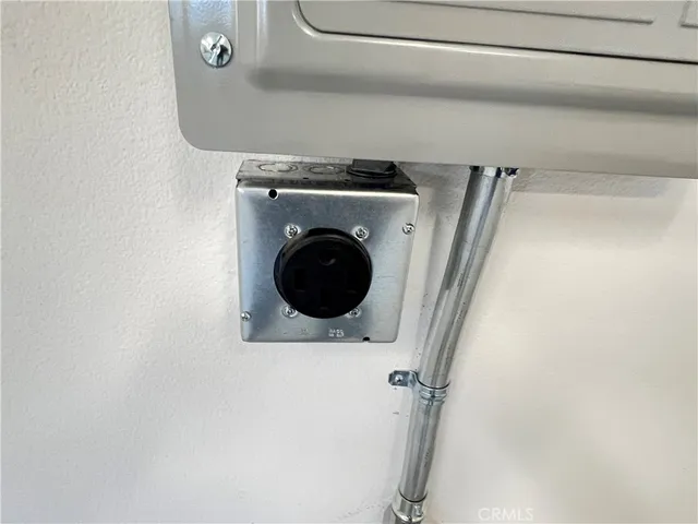 $5,500 | 1011 Hyde Park Drive, Santa Ana, CA 92705