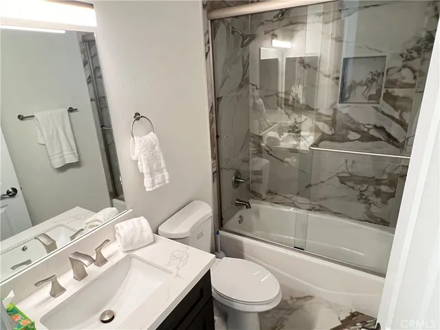 $5,500 | 1011 Hyde Park Drive, Santa Ana, CA 92705