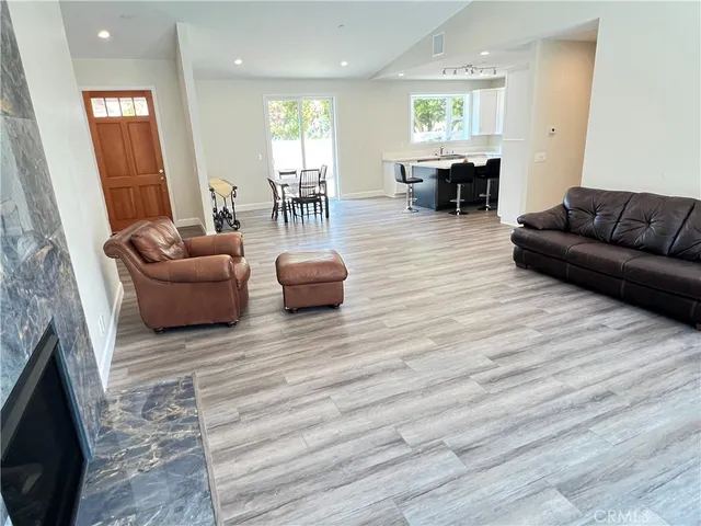 $5,500 | 1011 Hyde Park Drive, Santa Ana, CA 92705