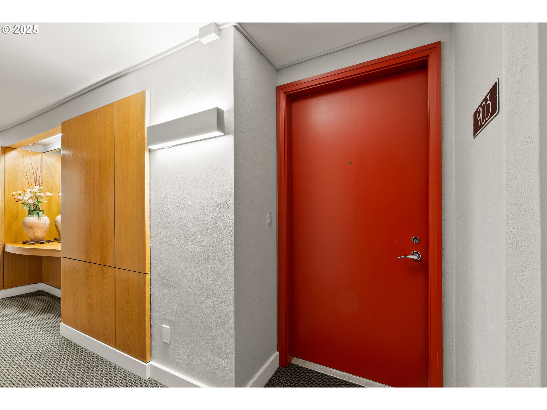 2211 Southwest Park Place, Unit 903 Portland, OR 97205 - Photo 6 of 34