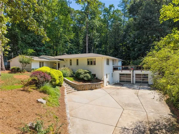 $975,000 | 4091 Peachtree Dunwoody Road, Atlanta, GA 30342