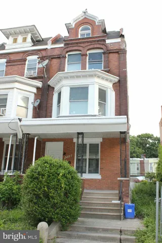 $1,200 | 5137 Hazel Avenue, Unit 3, Philadelphia, PA 19143