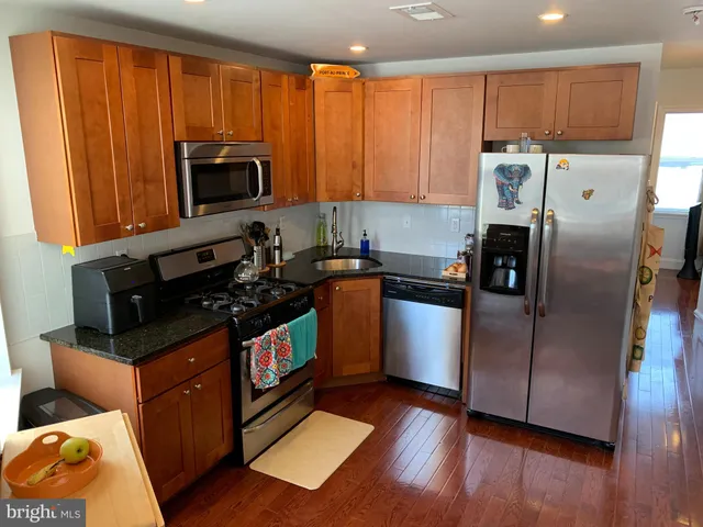$1,200 | 5137 Hazel Avenue, Unit 3, Philadelphia, PA 19143