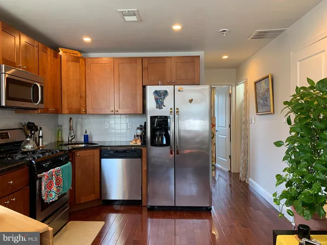 $1,200 | 5137 Hazel Avenue, Unit 3, Philadelphia, PA 19143