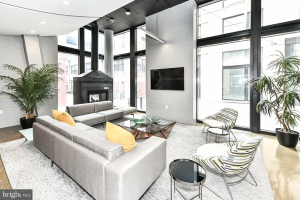 $2,500 | 2125 14th Street Northwest, Unit 408, Washington, DC 20009