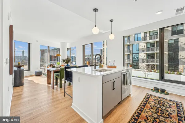 $4,345 | 113 Potomac Avenue Southwest, Unit 827, Washington, DC 20024