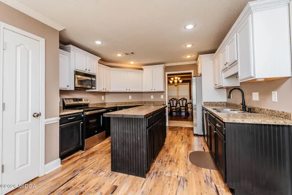 $305,000 | 100 Crystal Ridge Circle, Byron, GA 31008