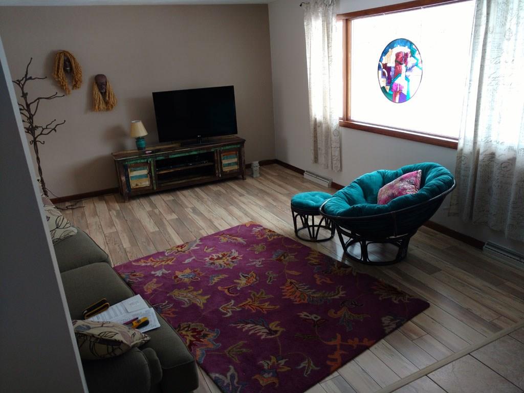 702 Stutzman Road Indiana, PA 15701 - Photo 4 of 23 Living room