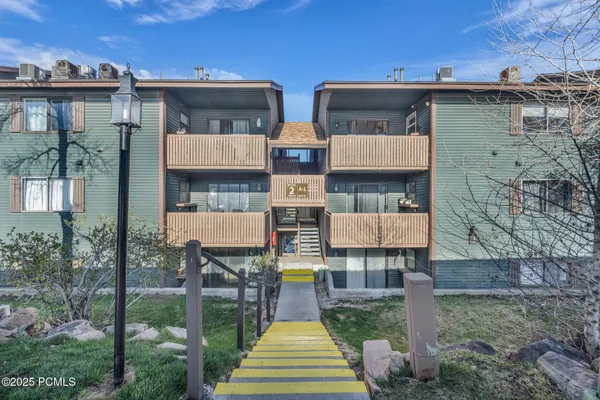 $1,900 | 7065 North 2200th West Park, Unit 2F, Park City, UT 84098