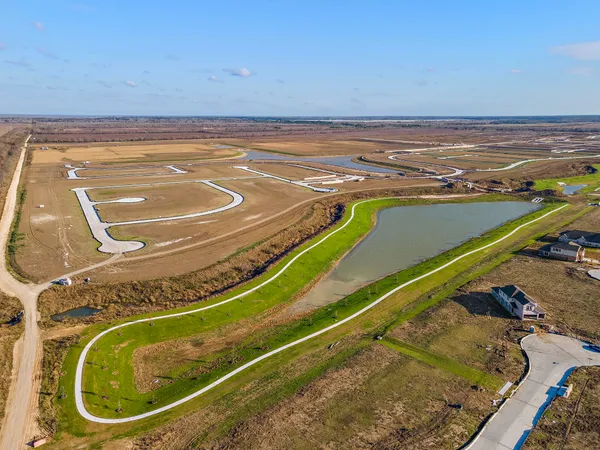 $304,900 | 310 Long Br Drive, Dayton, TX 77535