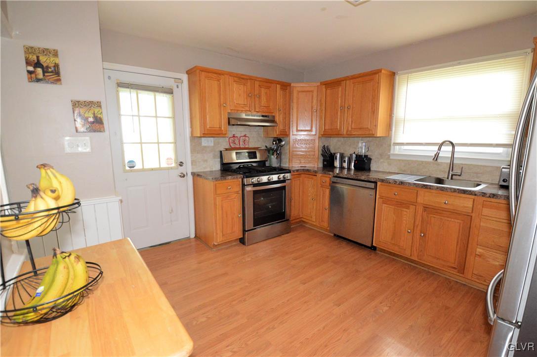 2249 Barrington Road Bethlehem, PA 18018 - Photo 17 of 43 Gallery Image 17