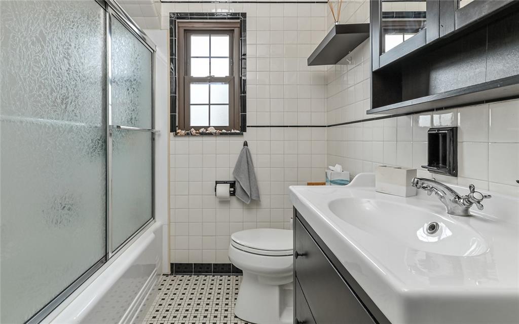 813 Geyer Road Pittsburgh, PA 15212 - Photo 13 of 25 Gallery Image 13