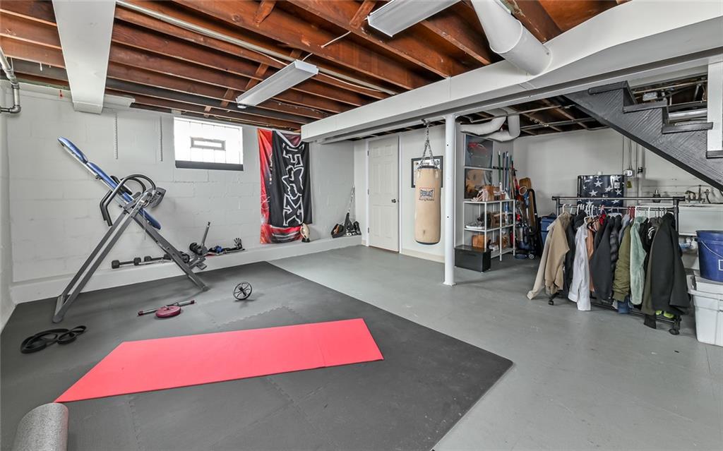 813 Geyer Road Pittsburgh, PA 15212 - Photo 18 of 25 Gallery Image 18