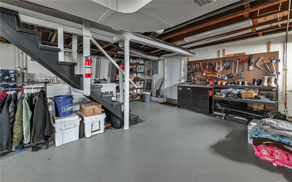 813 Geyer Road Pittsburgh, PA 15212 - Photo 19 of 25 Gallery Image 19