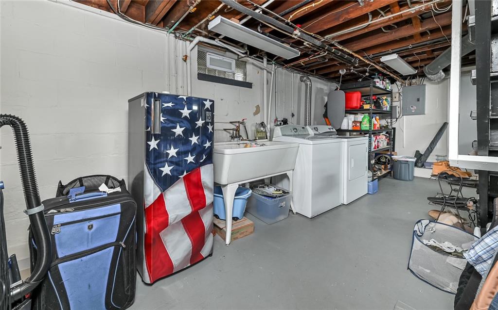 813 Geyer Road Pittsburgh, PA 15212 - Photo 20 of 25 Gallery Image 20