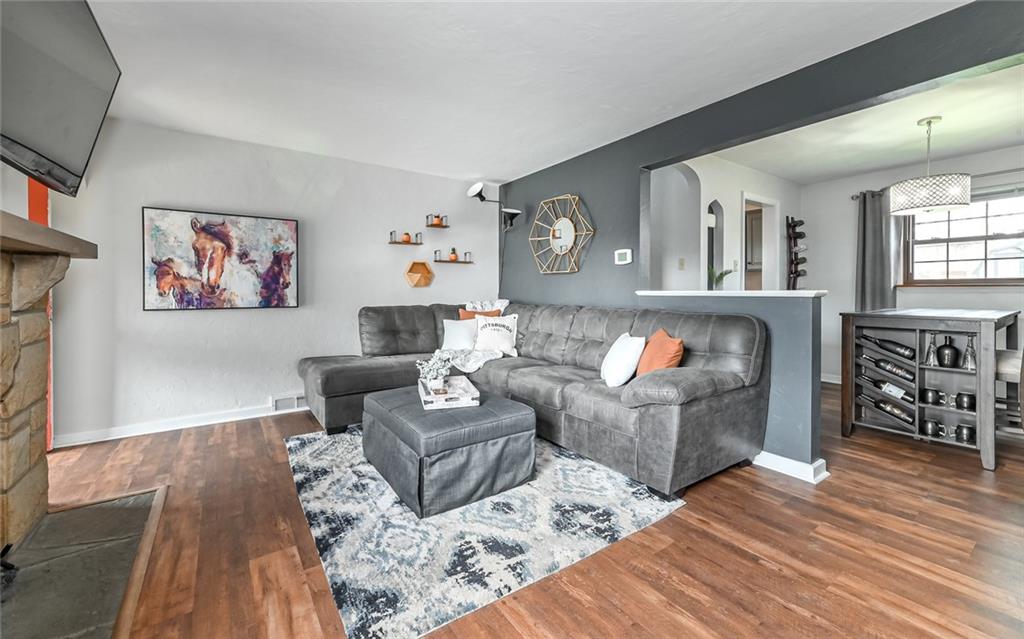 813 Geyer Road Pittsburgh, PA 15212 - Photo 5 of 25 Gallery Image 5
