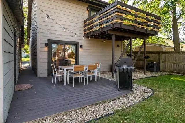 $2,610 | 6011 South, Unit 6011, McFarland, WI 53558