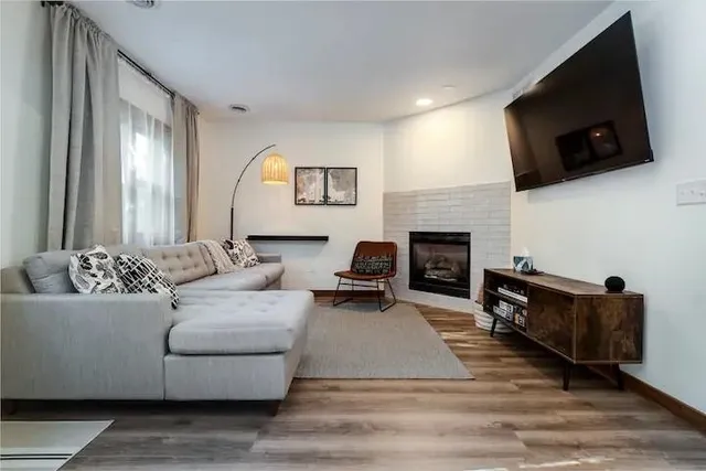 $2,610 | 6011 South, Unit 6011, McFarland, WI 53558