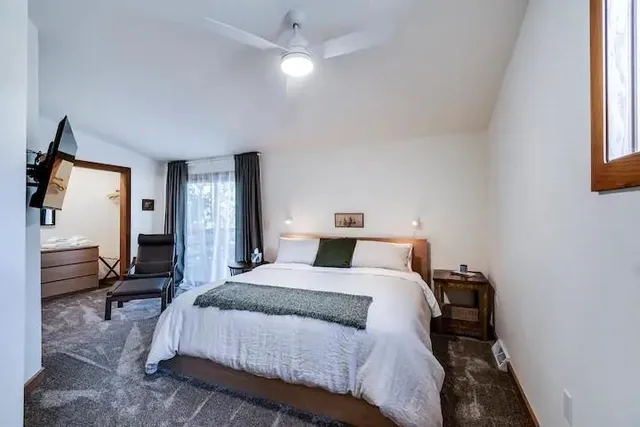 $2,610 | 6011 South, Unit 6011, McFarland, WI 53558