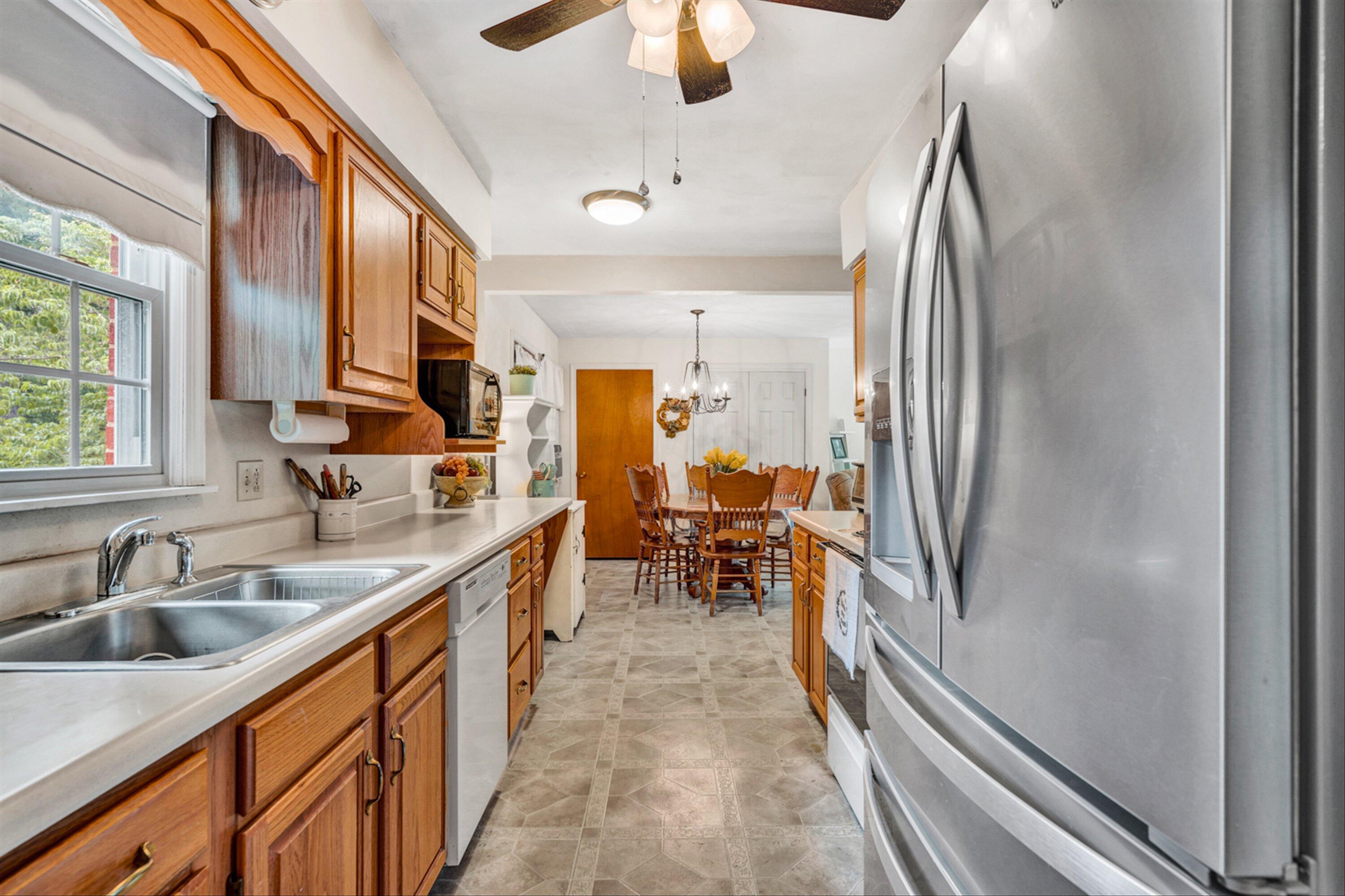 719 Mason Road Vinton, VA 24179 - Photo 7 of 31 07-DSC02793