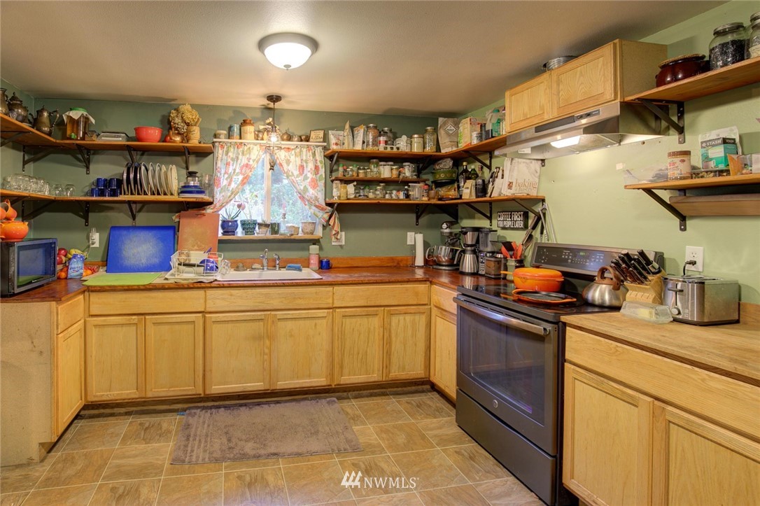 2221 East Hoquiam Road Hoquiam, WA 98550 - Photo 16 of 38 Gallery Image 16