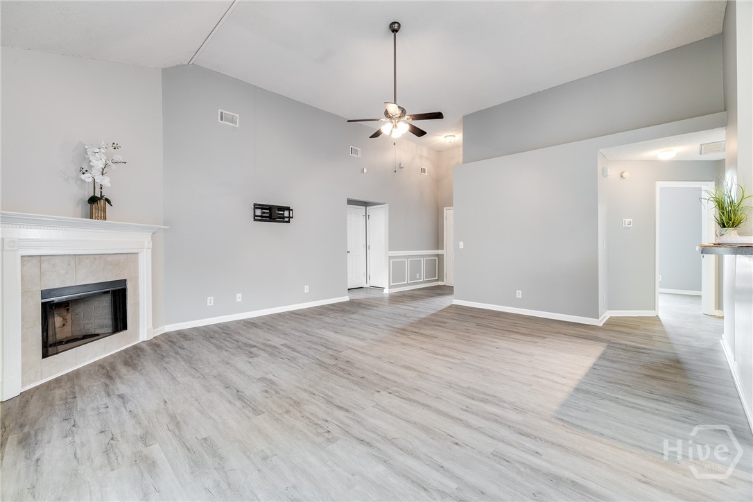10 Vineyard Haven Drive Pooler, GA 31322 - Photo 4 of 28 Looking from breakfast area to front door.