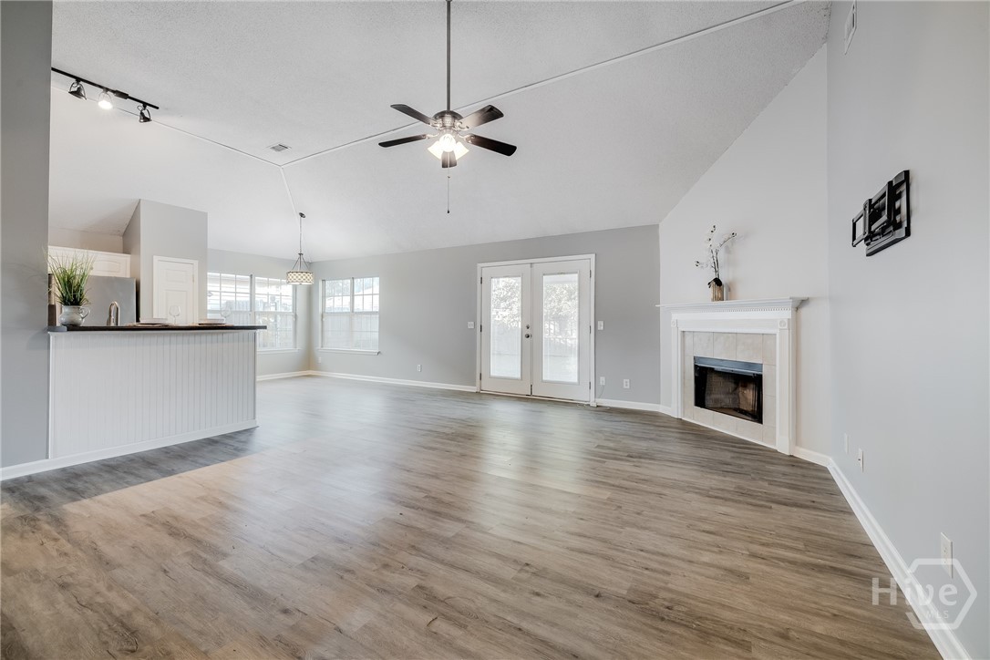 10 Vineyard Haven Drive Pooler, GA 31322 - Photo 8 of 28 Looking in from front door.