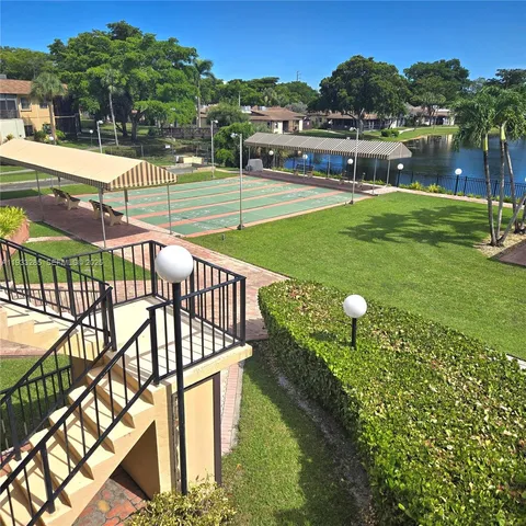 $389,457 | 620 Briarwood Circle, Unit 143, Hollywood, FL 33024