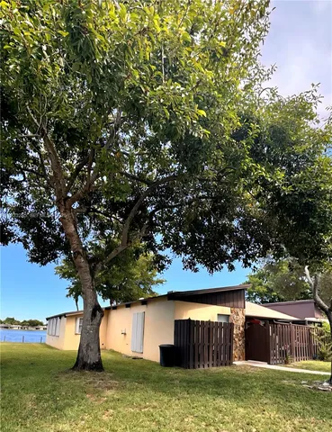 $389,457 | 620 Briarwood Circle, Unit 143, Hollywood, FL 33024