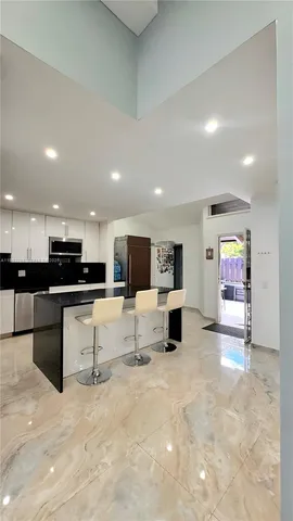 $389,457 | 620 Briarwood Circle, Unit 143, Hollywood, FL 33024