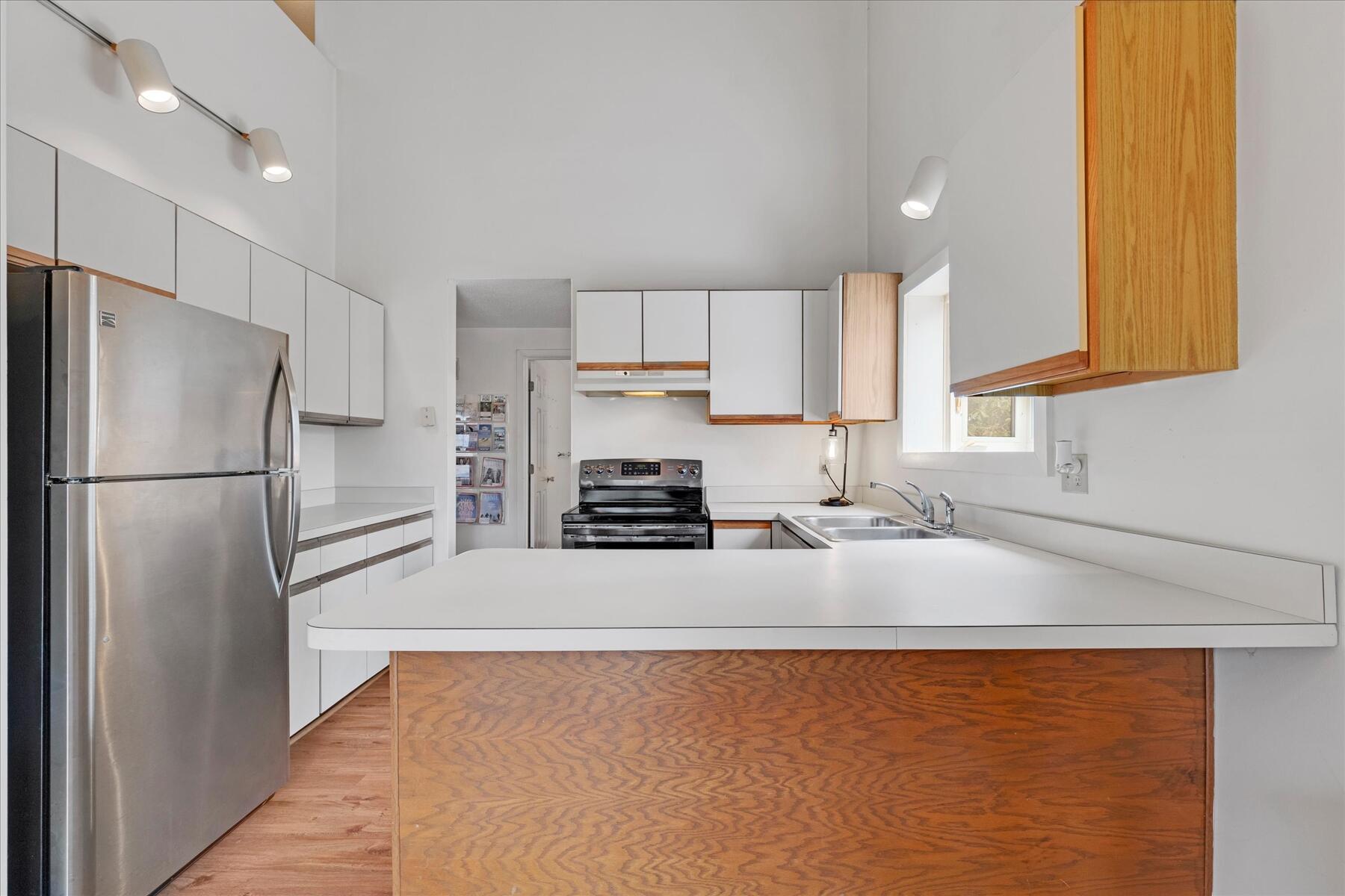 113 Shellback Way, Unit 113 Mashpee, MA 02649 - Photo 8 of 32 16-MG_2492-r