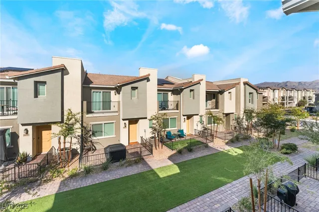 $299,000 | 6811 Sage Gold Court, North Las Vegas, NV 89086