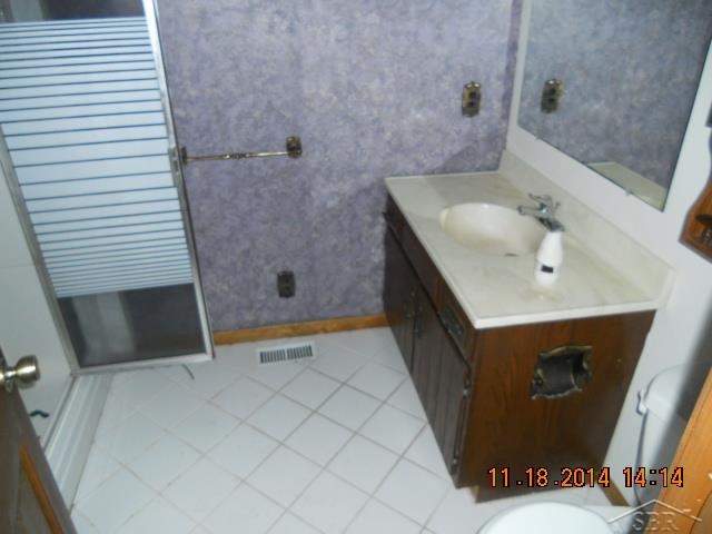 9030 Lange Road Birch Run, MI 48415 - Photo 13 of 20 Bath upstairs