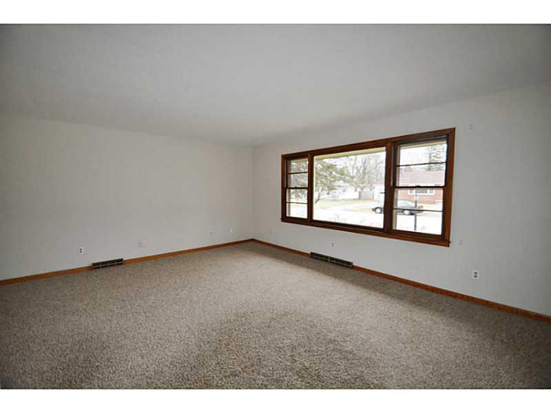1397 Surrey Road Troy, OH 45373 - Photo 7 of 16