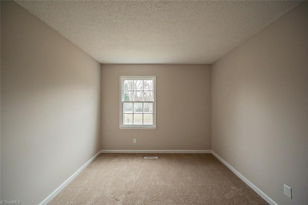 711 Shellhabour Boulevard Rural Hall, NC 27045 - Photo 9 of 17 Gallery Image 9